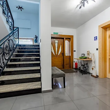 Stolowe * 비아위 두나예크