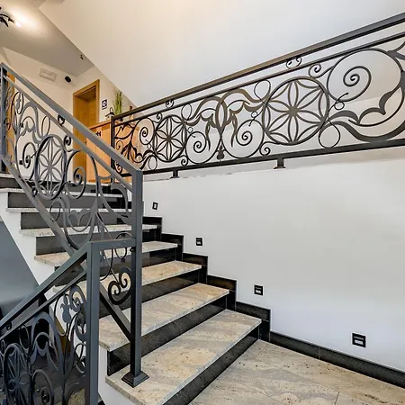 Stolowe 비아위 두나예크