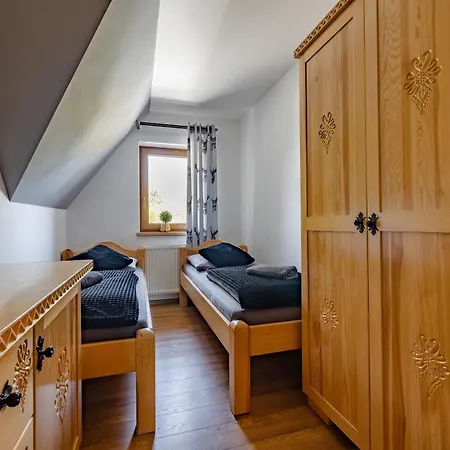 Stolowe 비아위 두나예크